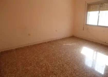 Venta de piso en planta baja de tres dormitorios en divina pastora en Manzanares