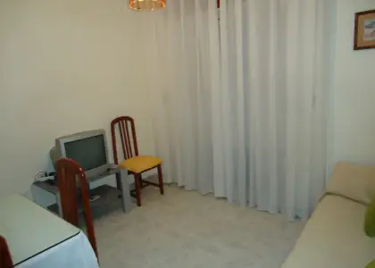 Venta piso de 3 dormitorios. Conservado. Centrico. Semiamueblado. en Manzanares